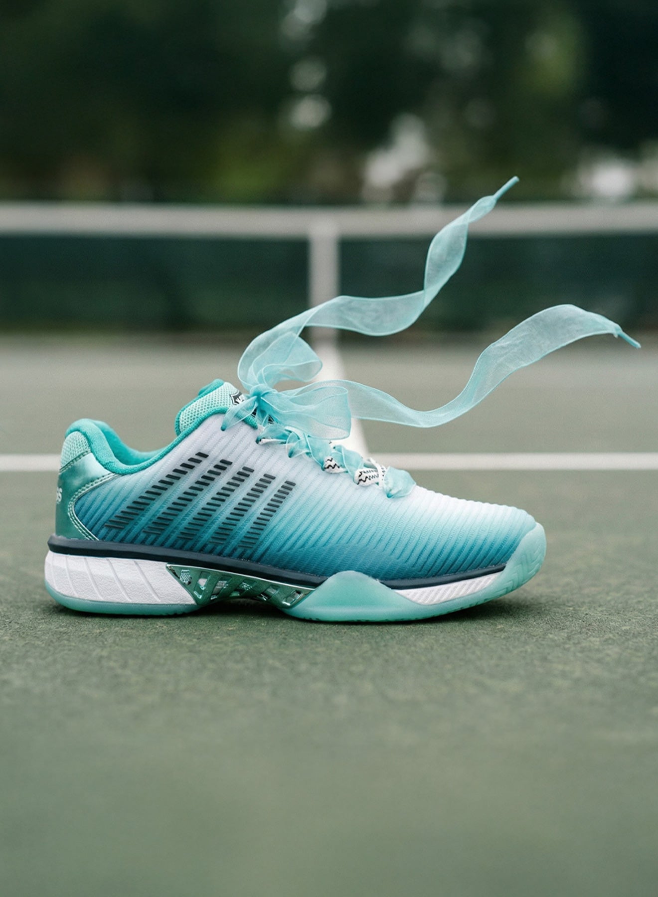 HYPERCOURT EXPRESS 2 X LIL EYELET YOU WIN – Lucky in Love