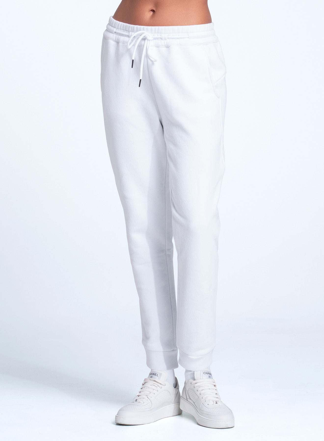 Essential Jogger – Lucky in Love