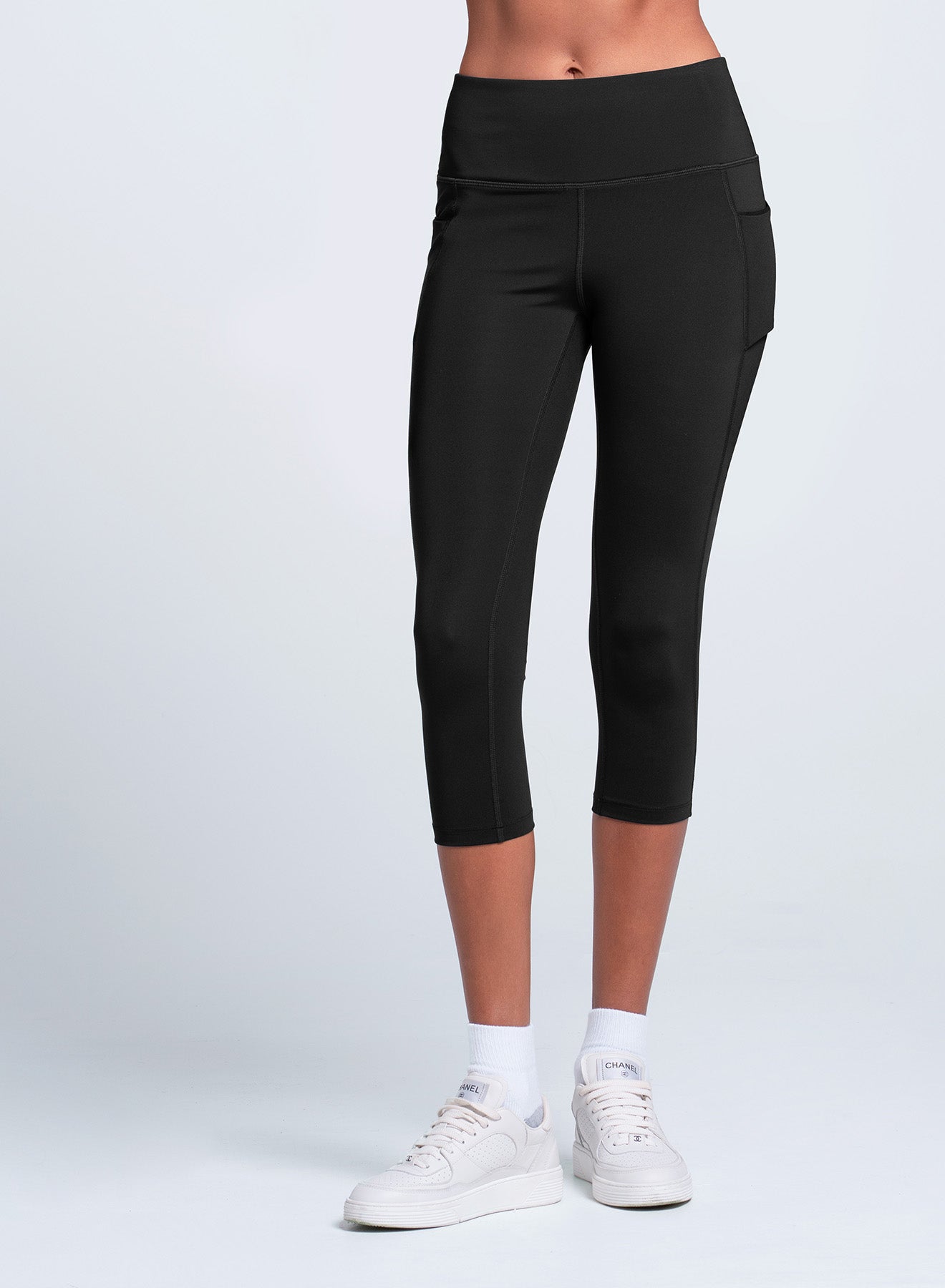 Victory V-neck Sweater – Lucky in Love